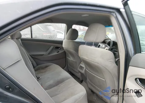 2009 Toyota Camry Le z USA, uszkodzony, nr VIN 4T1BE46K39U899979